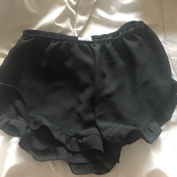 Brandy Melville black flowy shorts - Picture 1 of 3